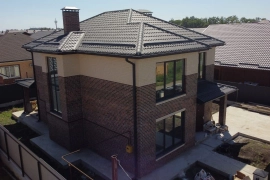 Коттедж 230 м в с. Петрово-Дальнее.