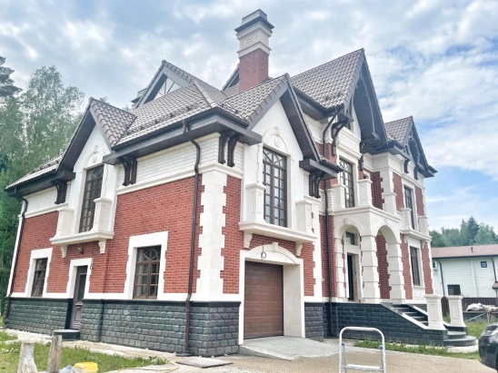 Коттедж 495 кв. м частично под ключ в КП Усадьба Жедочи